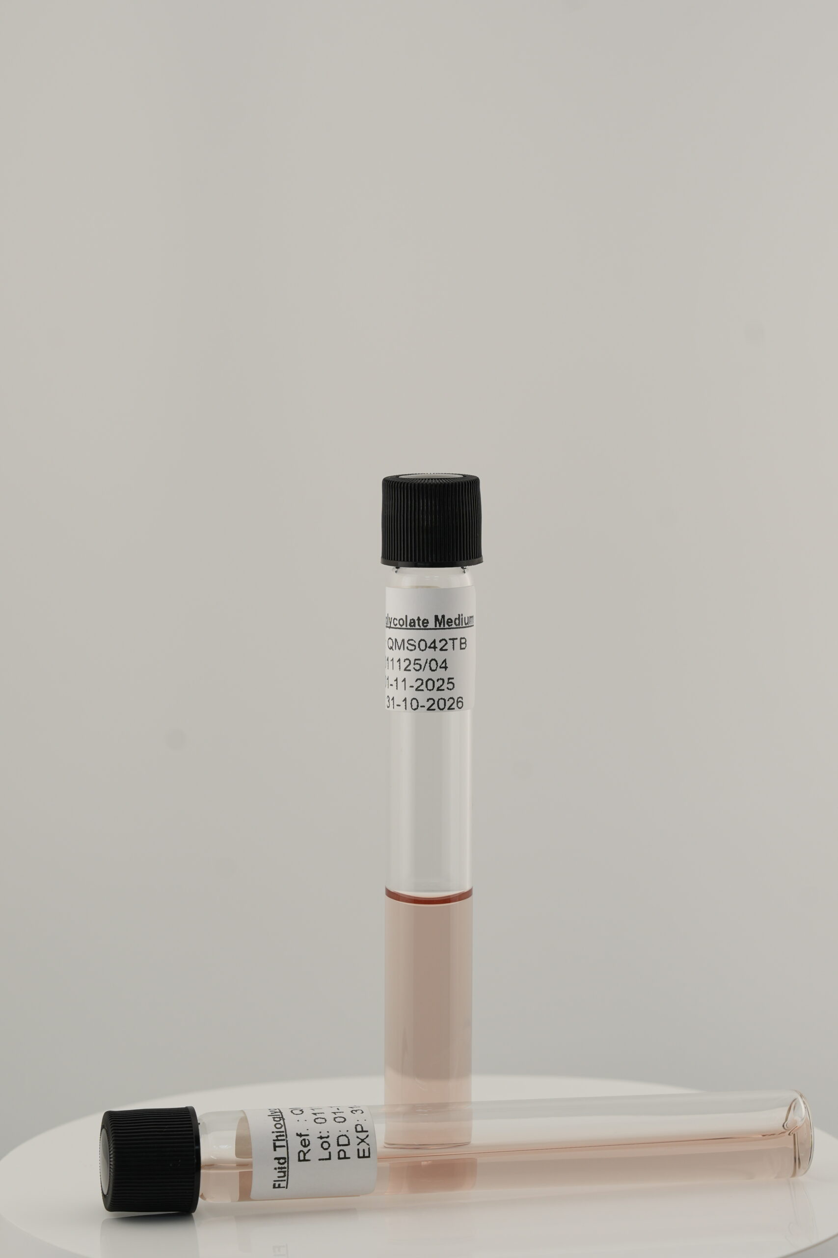 وسط ثيوجليكولات سائل