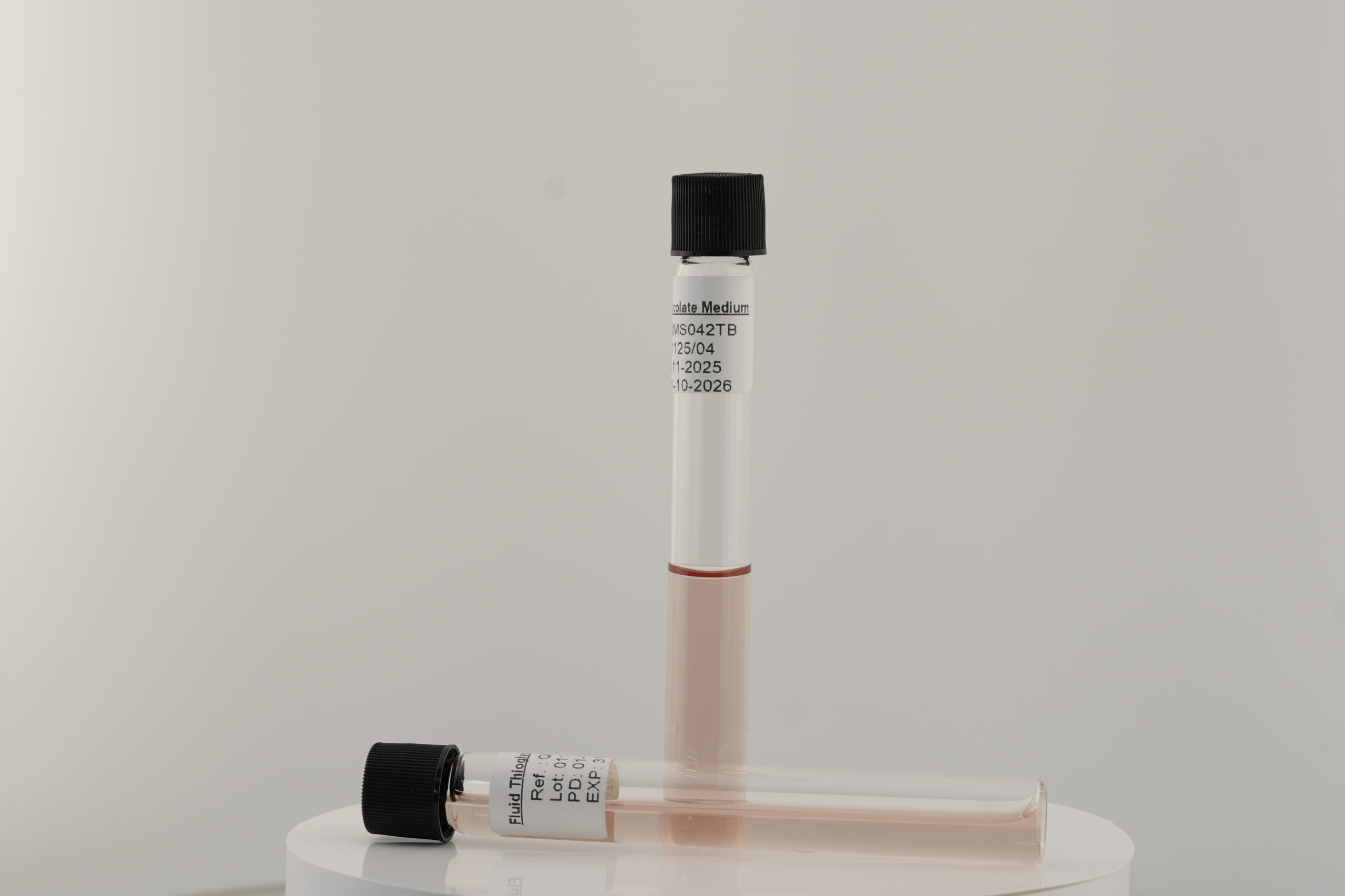 وسط ثيوجليكولات سائل